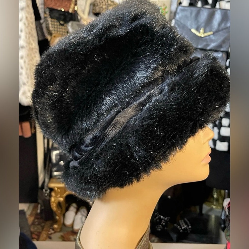 Vintage Peter Bettley Faux Fur Hat